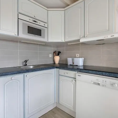 En Résidence Avec Piscine Appartement *