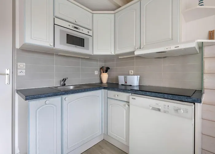 En Résidence Avec Piscine Appartement *